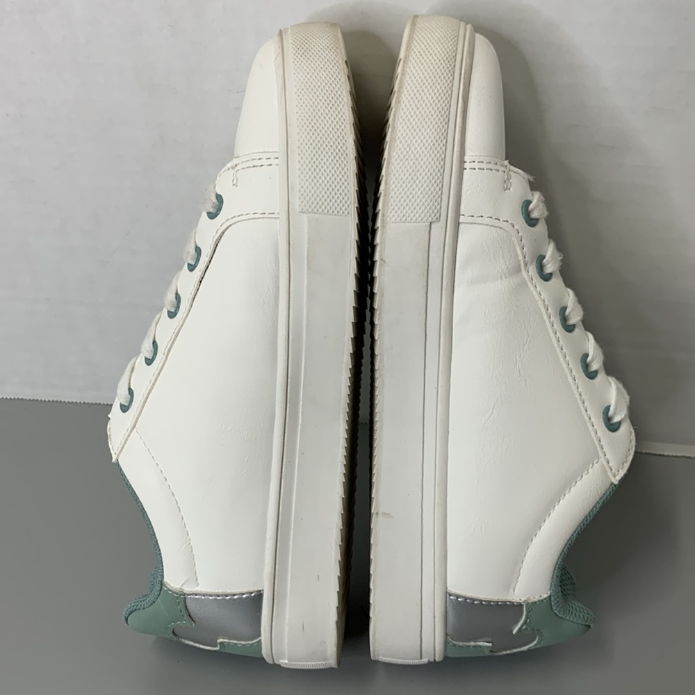 Disney MICKEY and FRIENDS White and Green Sneakers w/ Mickey Design Youth size 3 - Picture 8 of 13